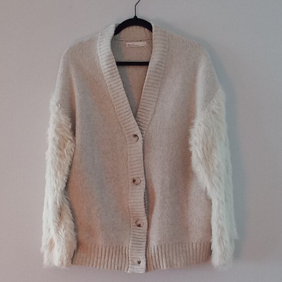 OAK + FORT Sweaters - OAK + FORT cream cardigan with faux fur sleeves